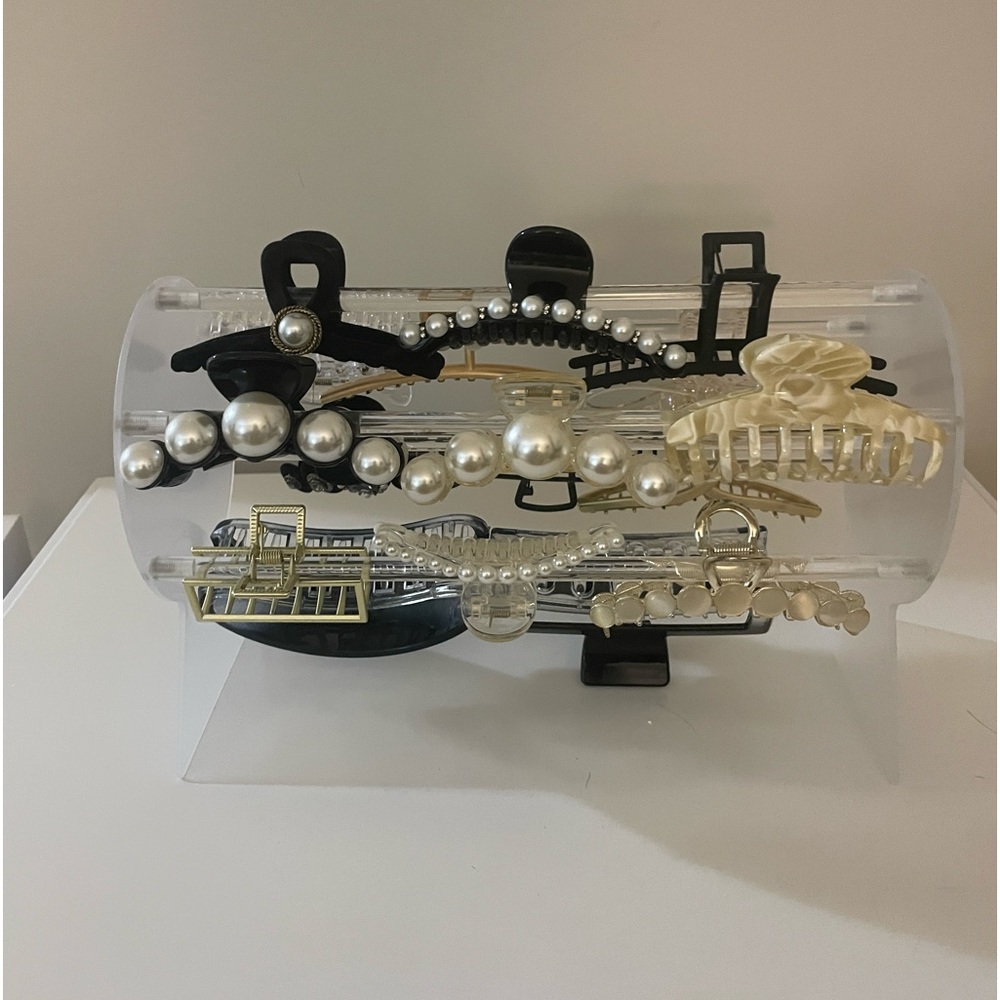 claw clip organizer with all the clips